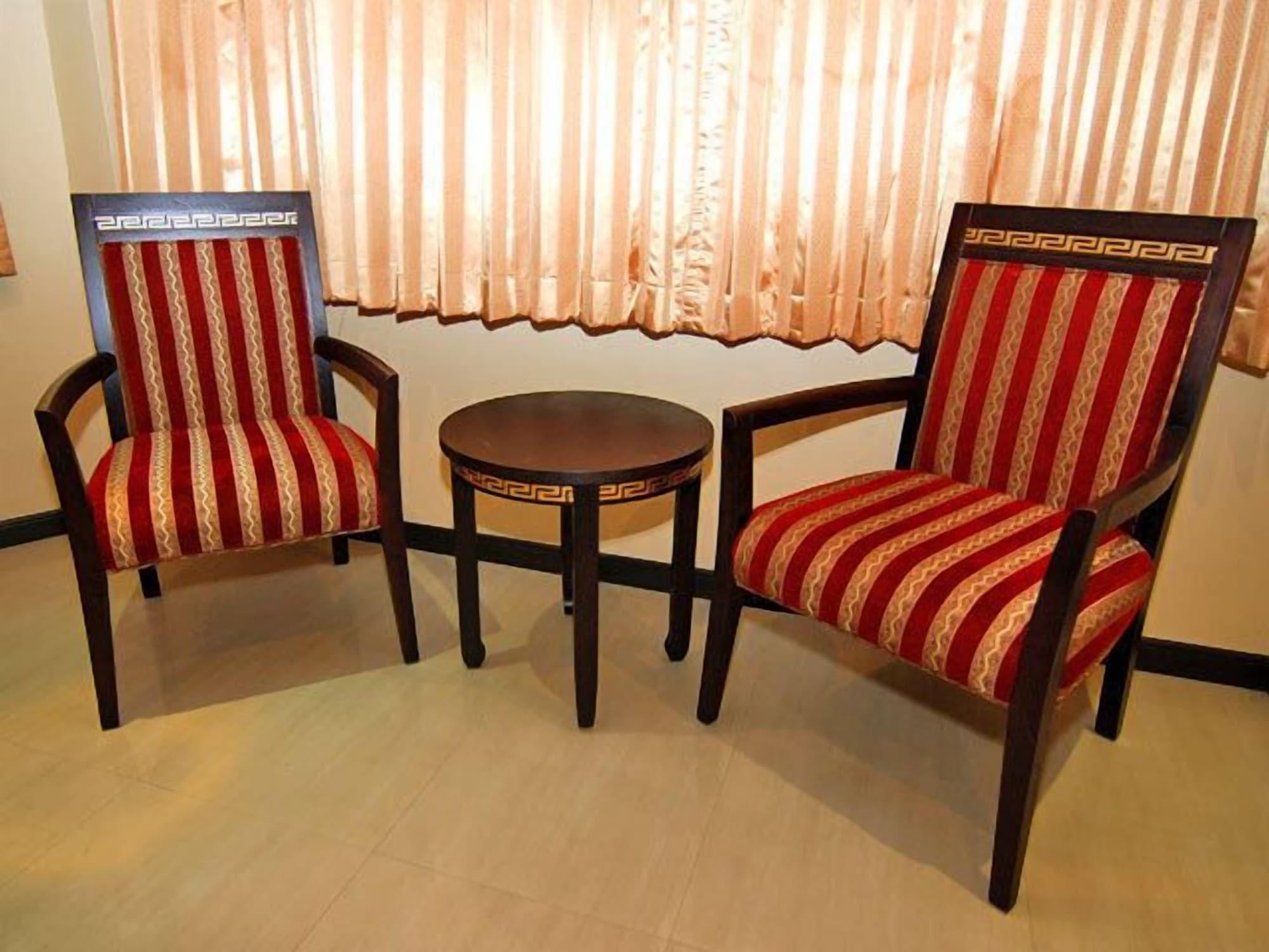 Lucky Palace Hotel Bangkok Zewnętrze zdjęcie