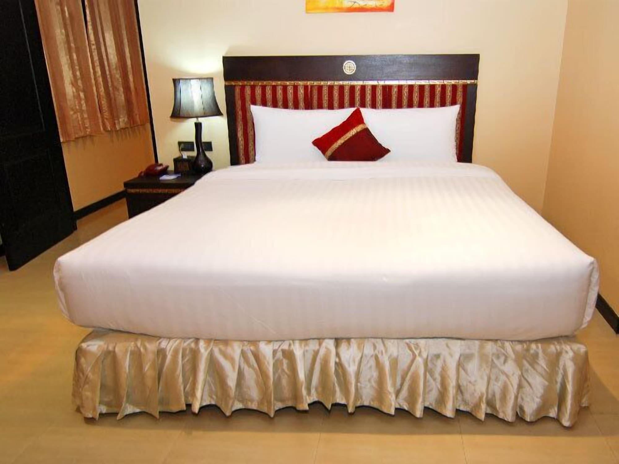 Lucky Palace Hotel Bangkok Zewnętrze zdjęcie