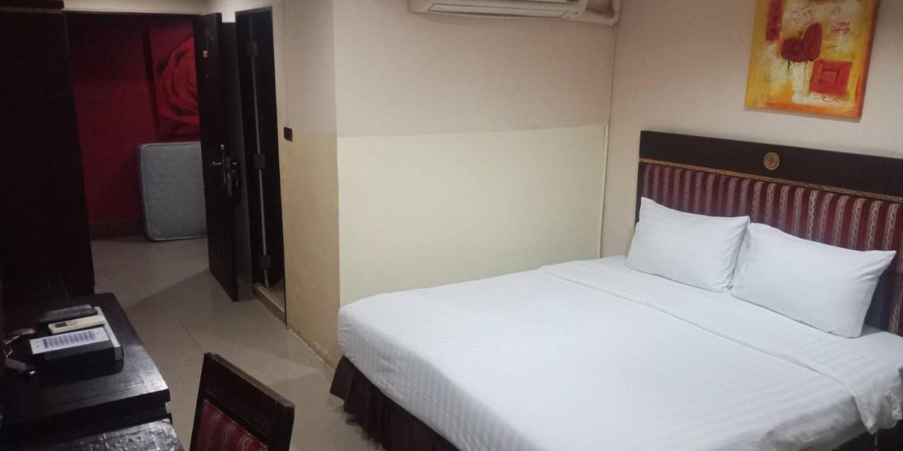 Lucky Palace Hotel Bangkok Zewnętrze zdjęcie